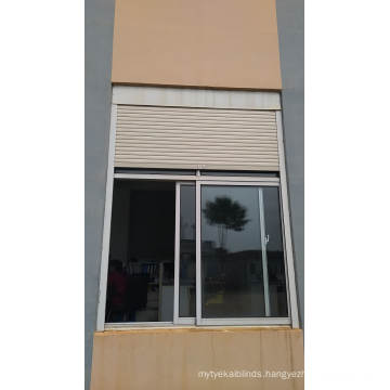 Aluminum extrusion profile for window doors and roller shutters